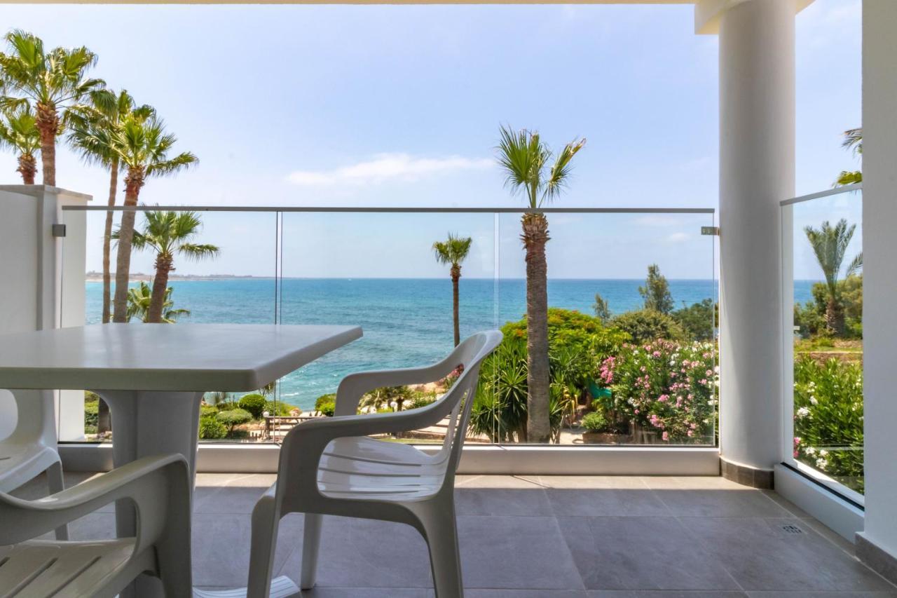 Rododafni Beach Apartments Paphos Esterno foto