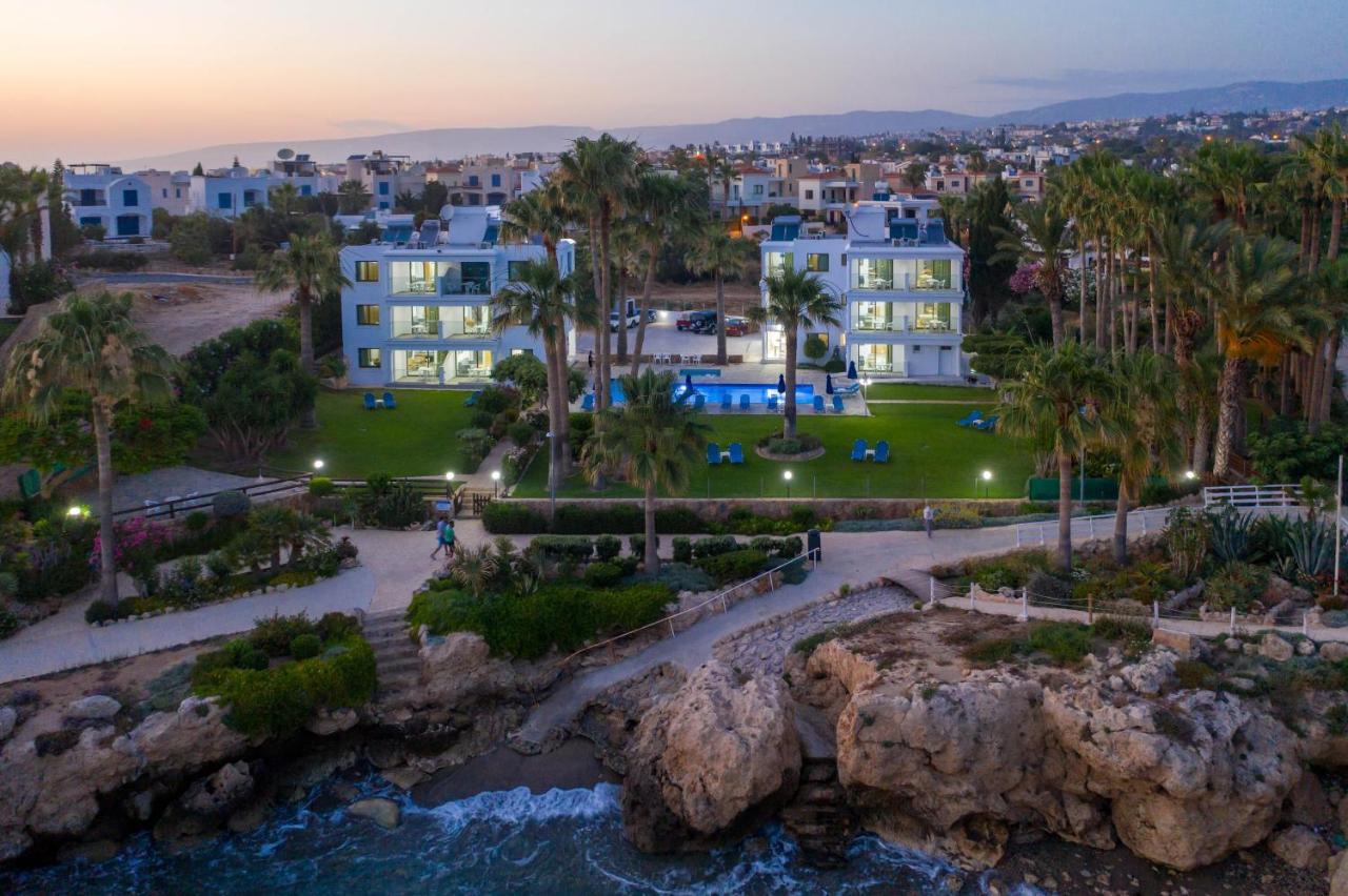 Rododafni Beach Apartments Paphos Esterno foto