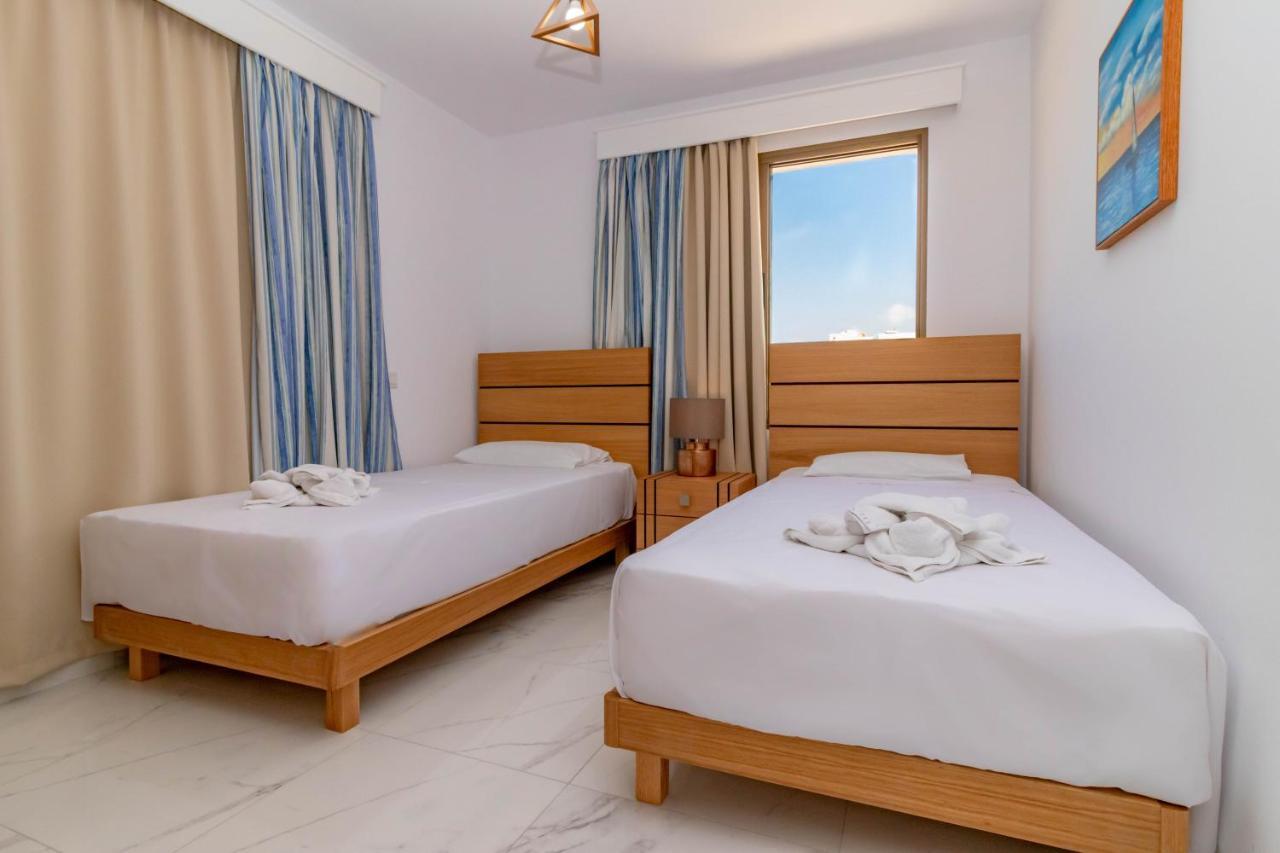 Rododafni Beach Apartments Paphos Esterno foto