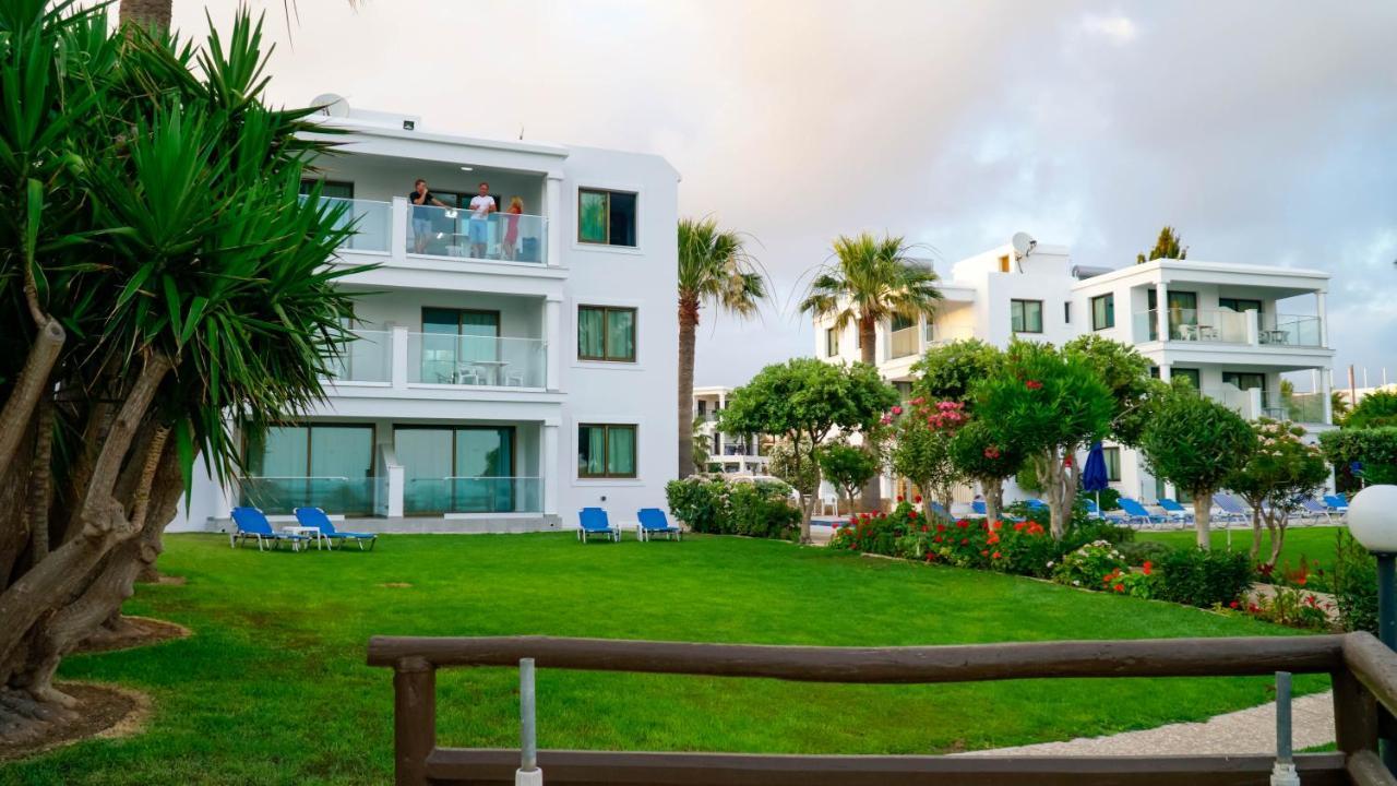 Rododafni Beach Apartments Paphos Esterno foto