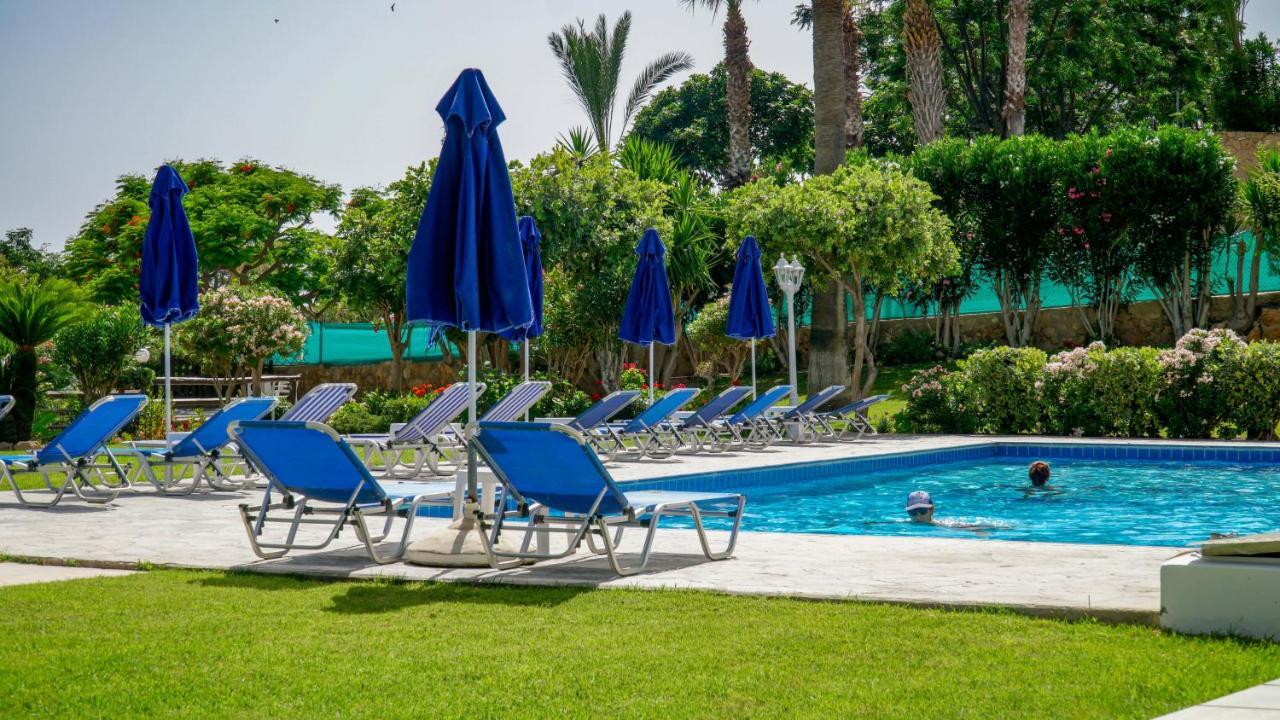 Rododafni Beach Apartments Paphos Esterno foto