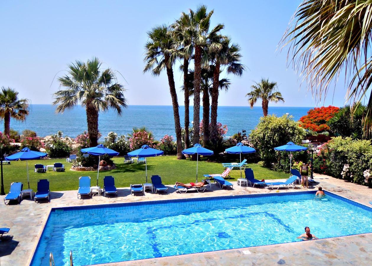 Rododafni Beach Apartments Paphos Esterno foto